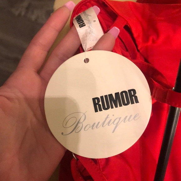 Red dress - Picture 5 of 5